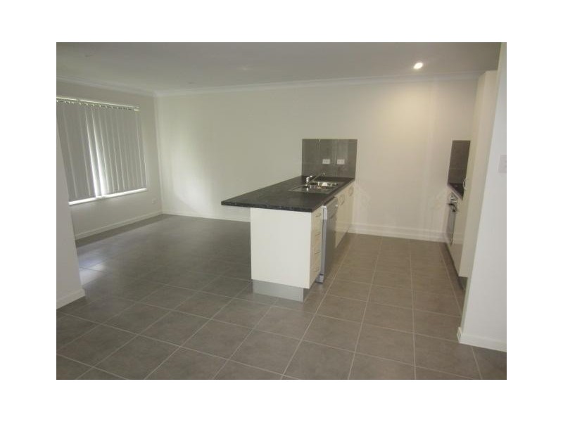 1/22 Hollanders Crescent, Kelso QLD 4815