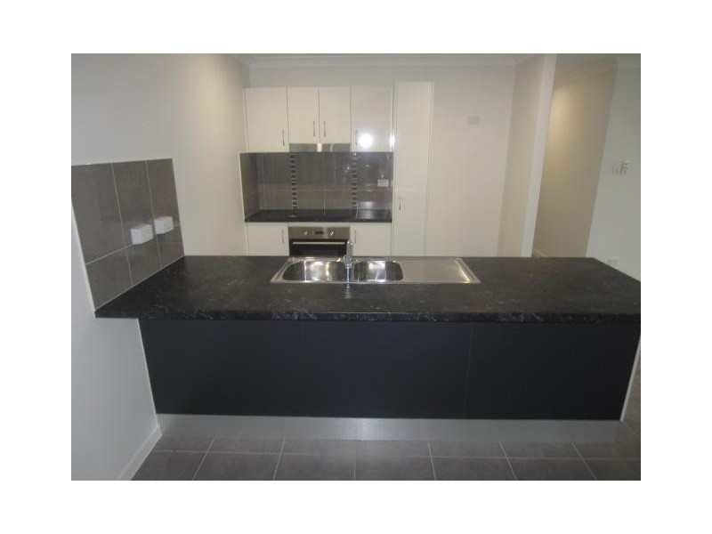 1/22 Hollanders Crescent, Kelso QLD 4815