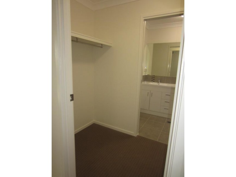 1/22 Hollanders Crescent, Kelso QLD 4815