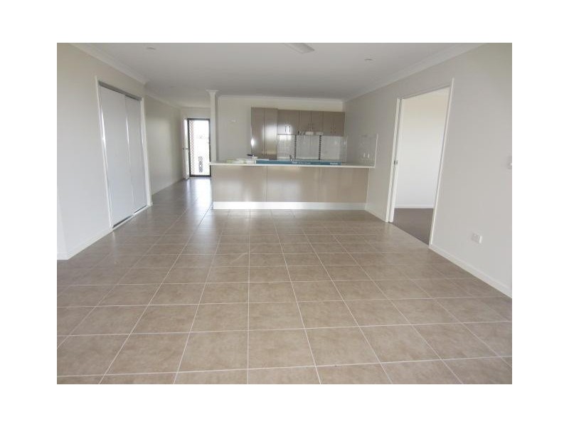 26 Speargrass Parade, Mount Low QLD 4818