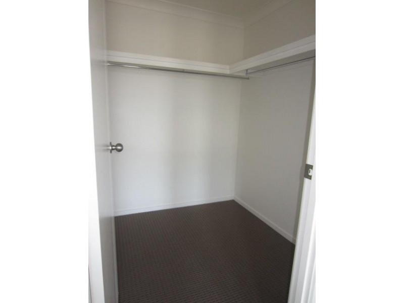 26 Speargrass Parade, Mount Low QLD 4818