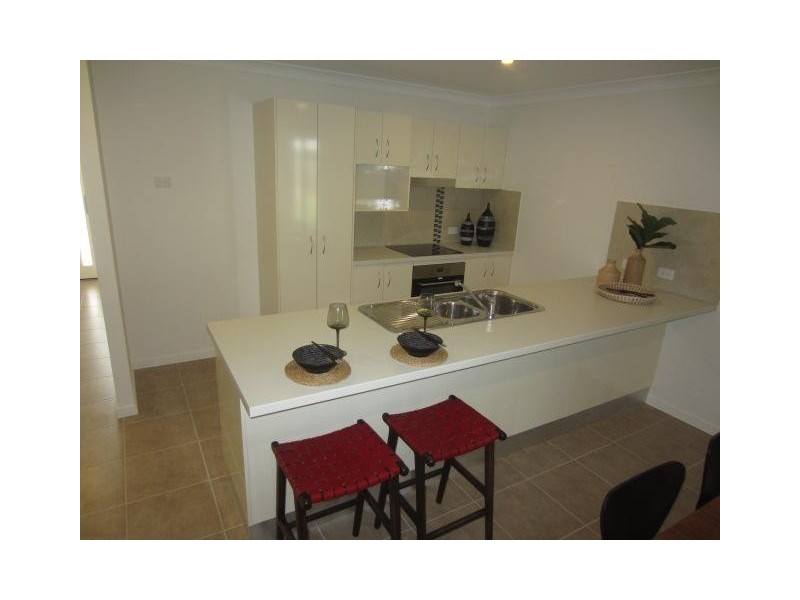 13 Speargrass Parade, Mount Low QLD 4818