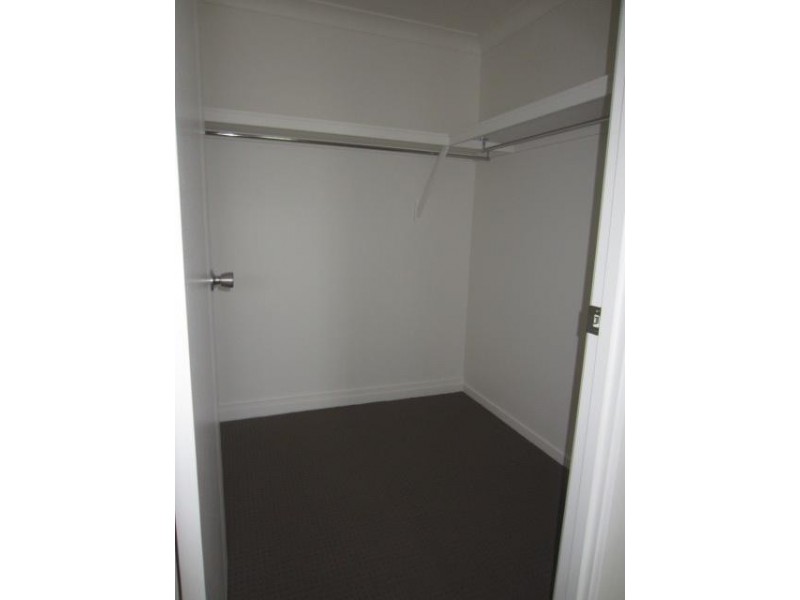 13 Speargrass Parade, Mount Low QLD 4818