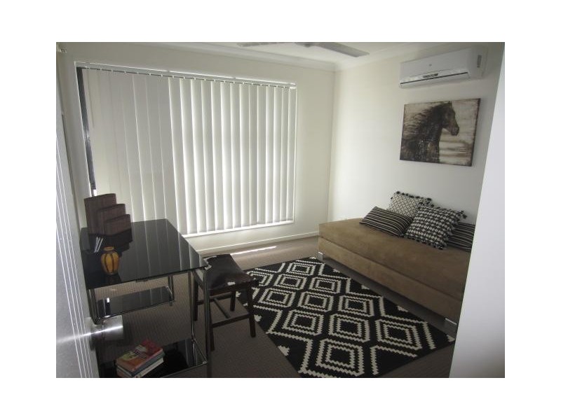 13 Speargrass Parade, Mount Low QLD 4818