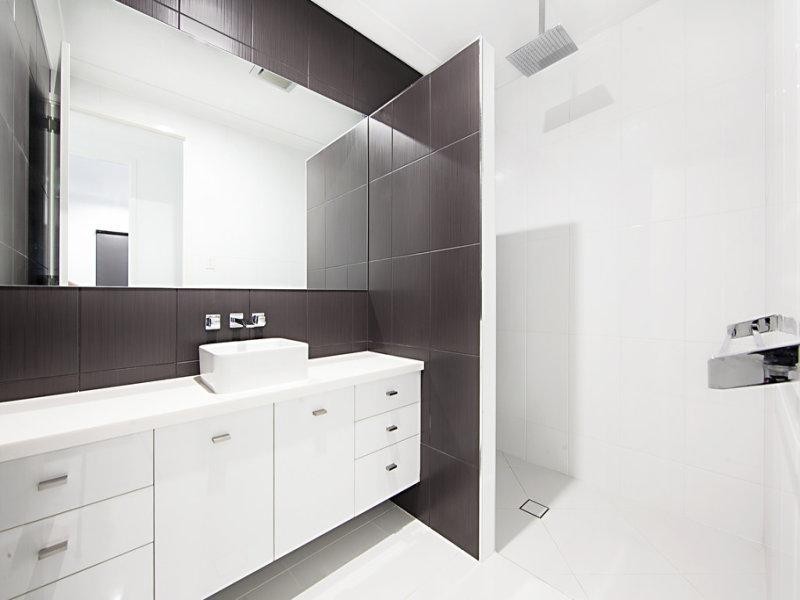 8 Pongamia Parade, Mount Low QLD 4818