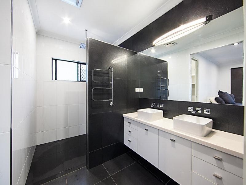 8 Pongamia Parade, Mount Low QLD 4818