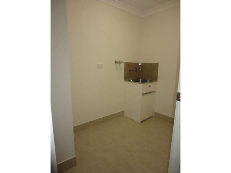 2/22 Hollanders Crescent, Kelso QLD 4815