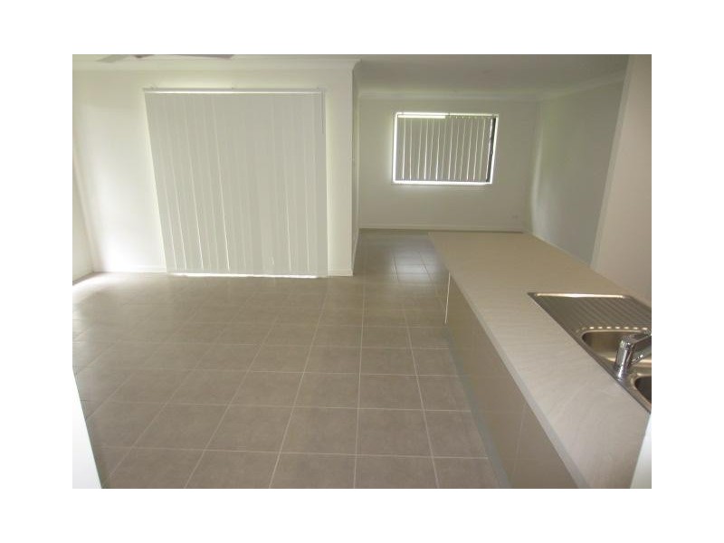 1/20A Hollanders Crescent, Kelso QLD 4815