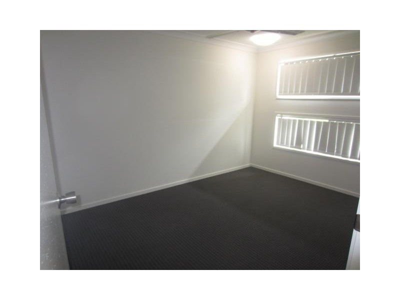 1/20A Hollanders Crescent, Kelso QLD 4815