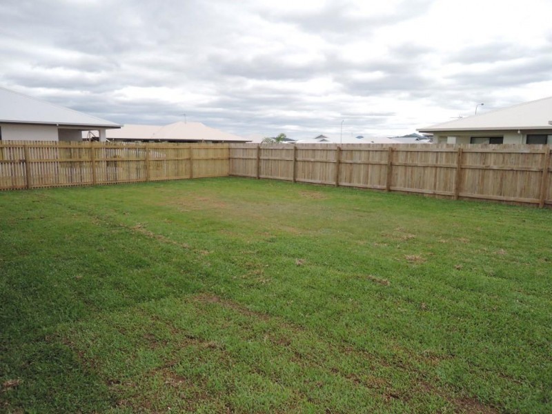 12 Smugglers Cove, Mount Low QLD 4818