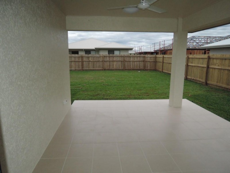 12 Smugglers Cove, Mount Low QLD 4818