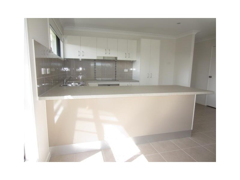 30 Waikiki Terrace, Mount Low QLD 4818