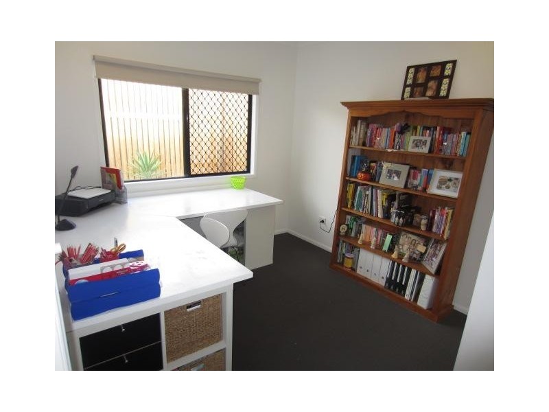 2 Cowrie Court, Bushland Beach QLD 4818