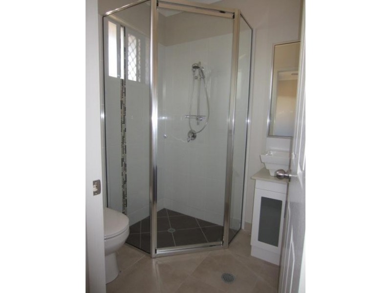 2/13 Mayflower Street, Burdell QLD 4818