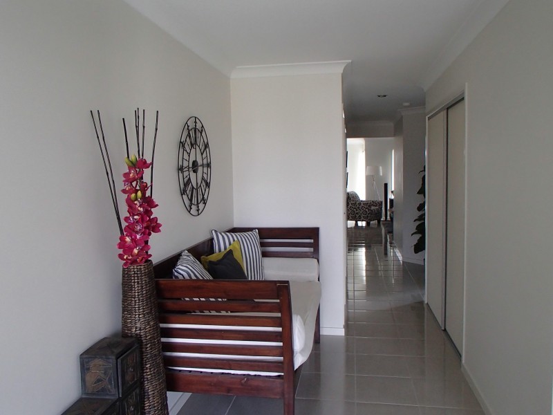 55 Beach Oak Drive, Mount Low QLD 4818