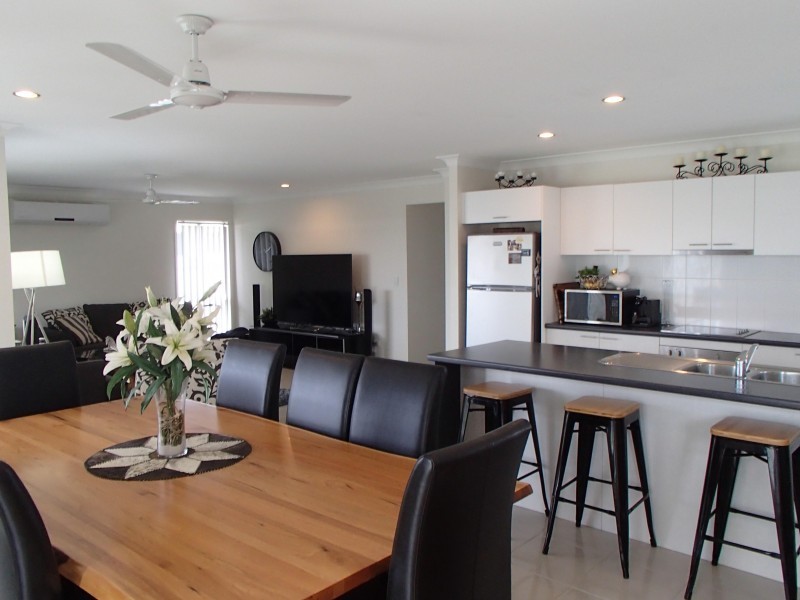 55 Beach Oak Drive, Mount Low QLD 4818