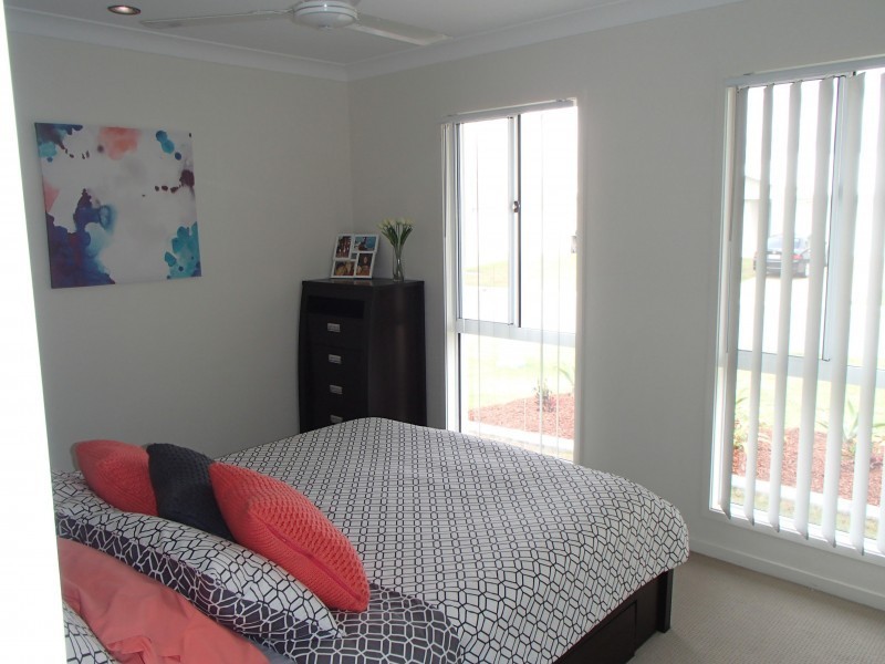 55 Beach Oak Drive, Mount Low QLD 4818