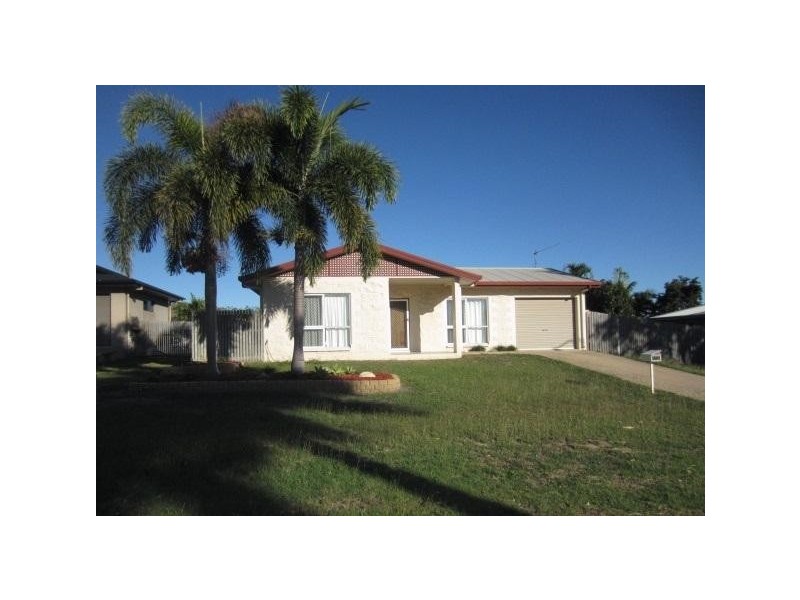 19 St Ives Street, Mount Louisa QLD 4814