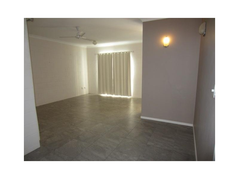 19 St Ives Street, Mount Louisa QLD 4814