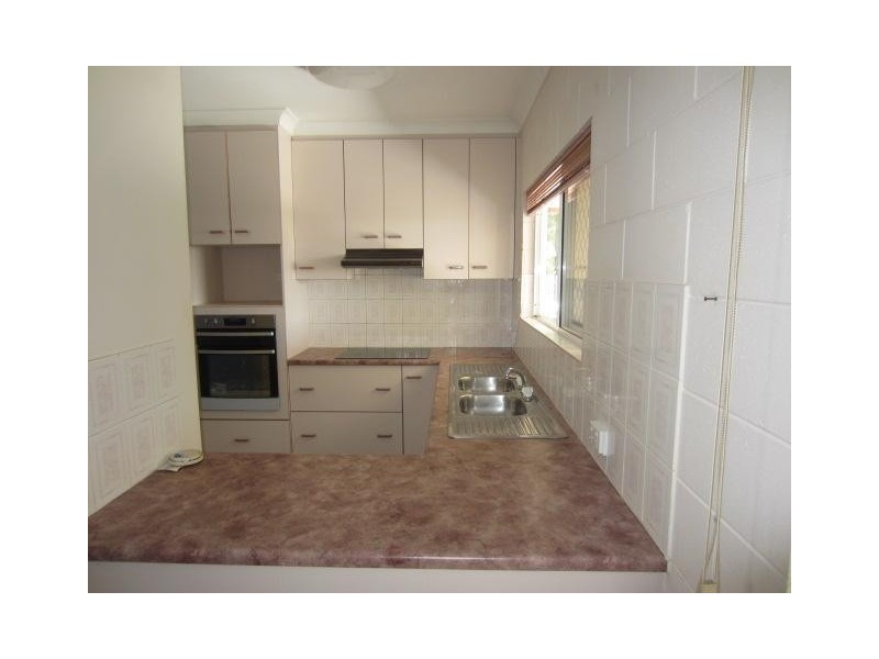 19 St Ives Street, Mount Louisa QLD 4814