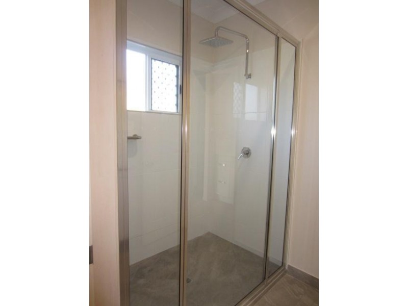 19 St Ives Street, Mount Louisa QLD 4814