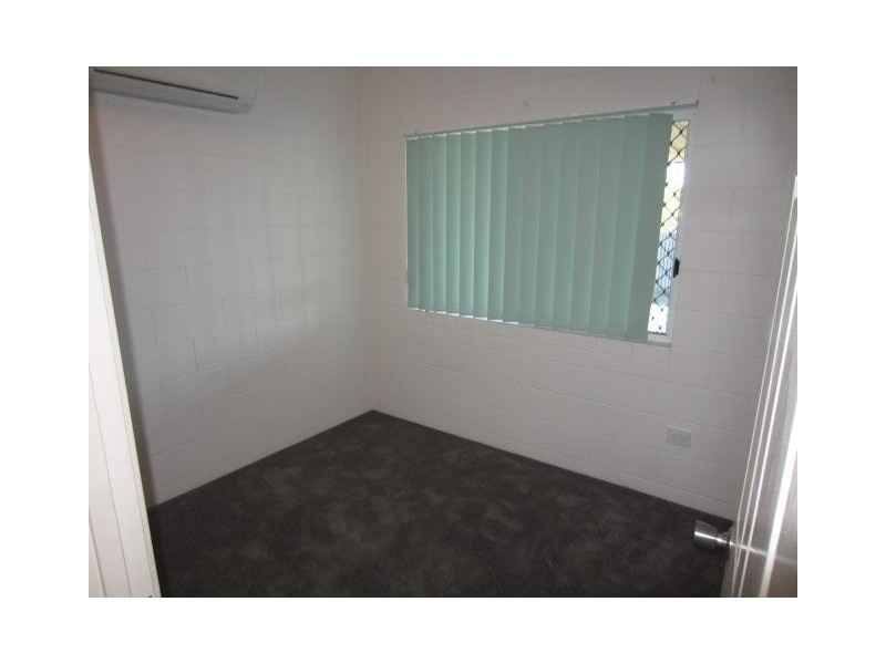 19 St Ives Street, Mount Louisa QLD 4814