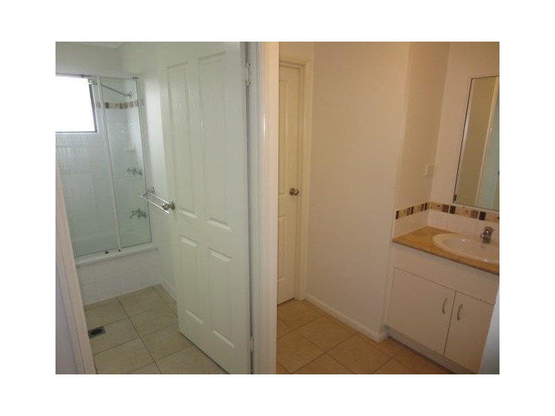 27 Kinnardy Street, Burdell QLD 4818