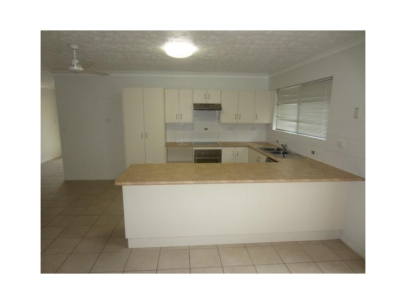 27 Kinnardy Street, Burdell QLD 4818