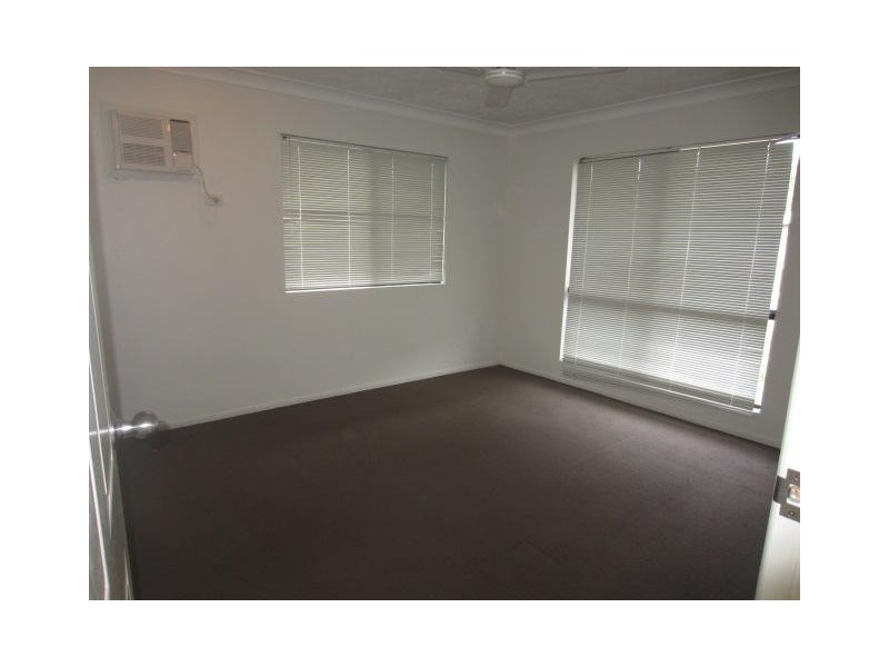 27 Kinnardy Street, Burdell QLD 4818