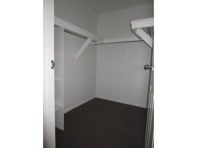 27 Kinnardy Street, Burdell QLD 4818