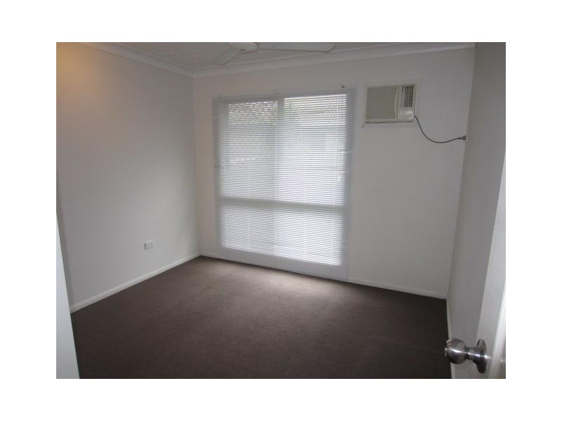 27 Kinnardy Street, Burdell QLD 4818