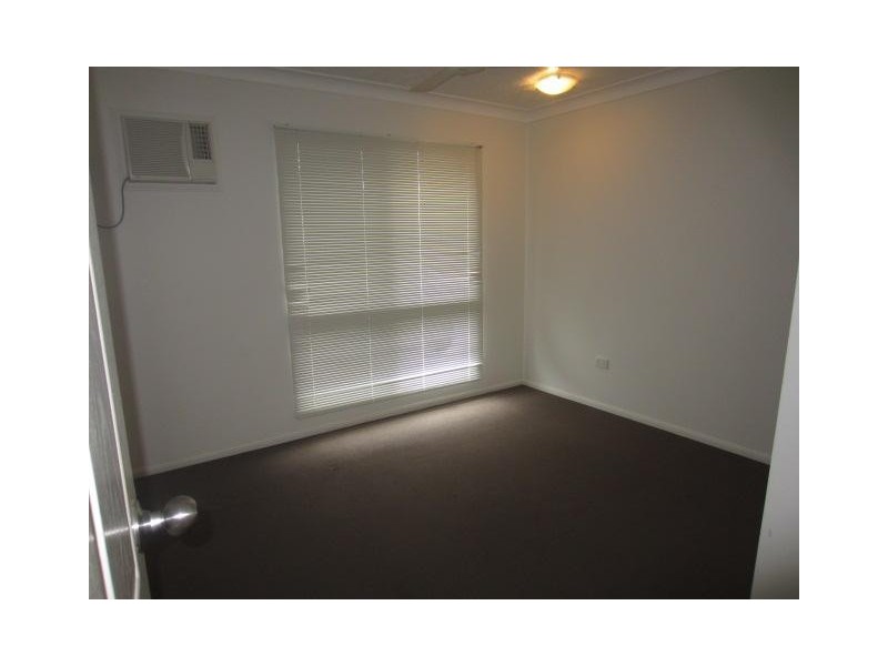 27 Kinnardy Street, Burdell QLD 4818