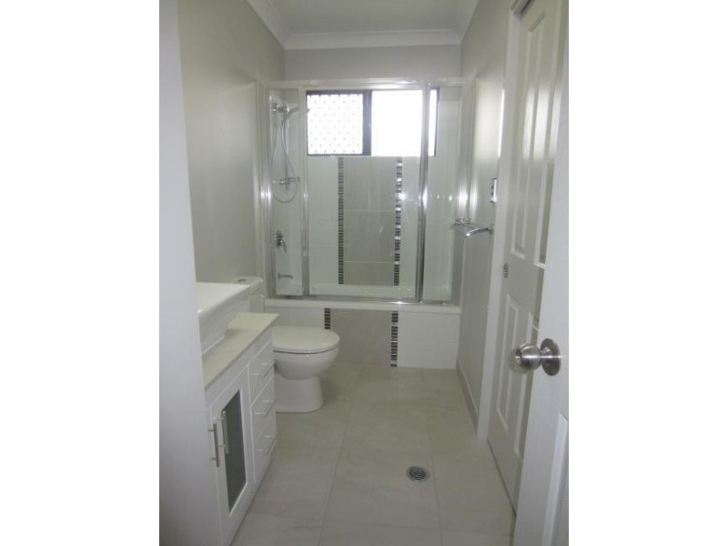 2/3 Friday Avenue, Burdell QLD 4818