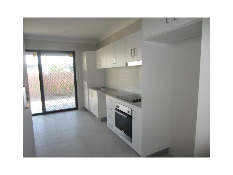 1/7 Friday Avenue, Burdell QLD 4818