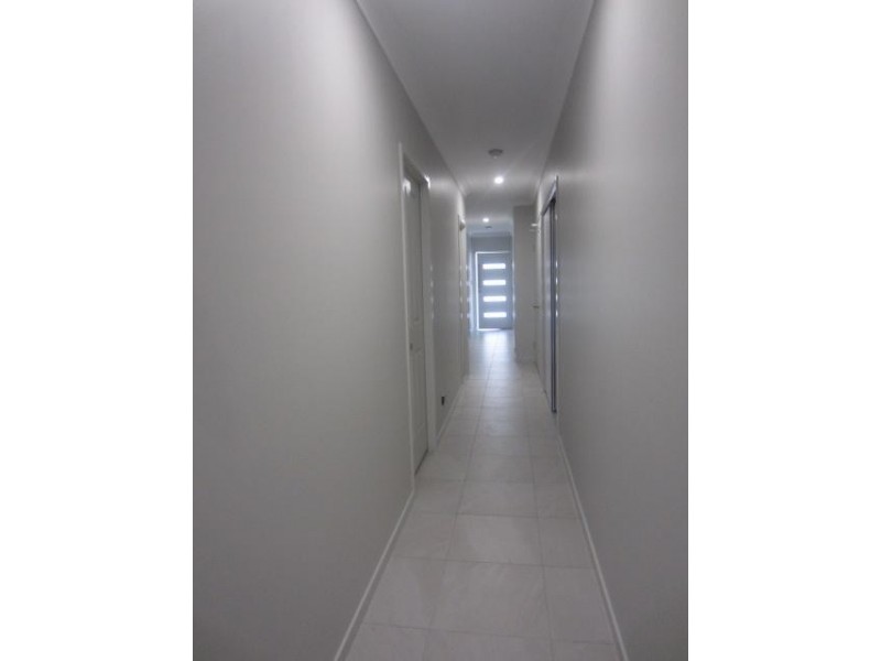 1/3 Friday Avenue, Burdell QLD 4818