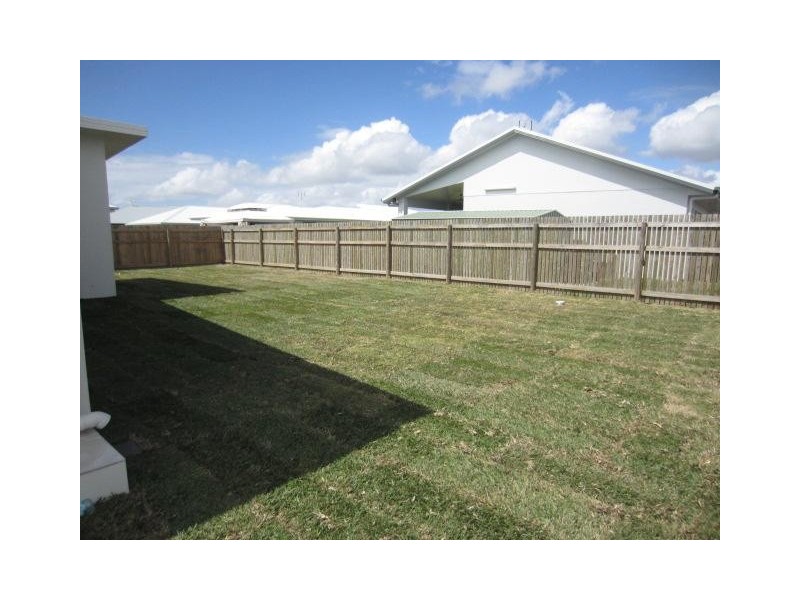 18 Speargrass Parade, Mount Low QLD 4818