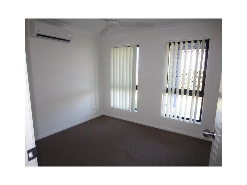 49 Orangeberry Circuit, Mount Low QLD 4818