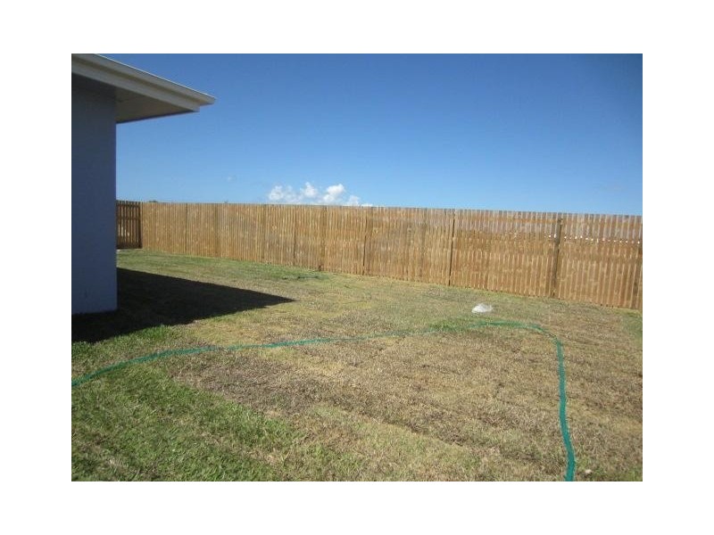 49 Orangeberry Circuit, Mount Low QLD 4818