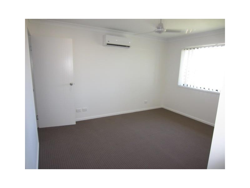 49 Orangeberry Circuit, Mount Low QLD 4818