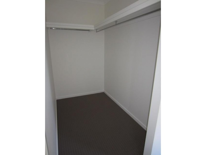 49 Orangeberry Circuit, Mount Low QLD 4818