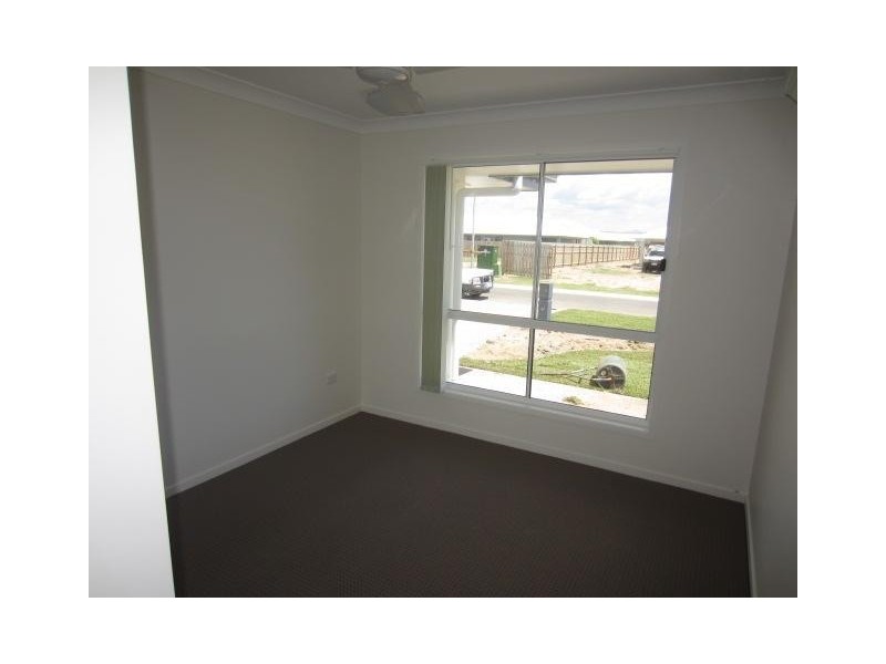 23 Smugglers Cove, Mount Low QLD 4818