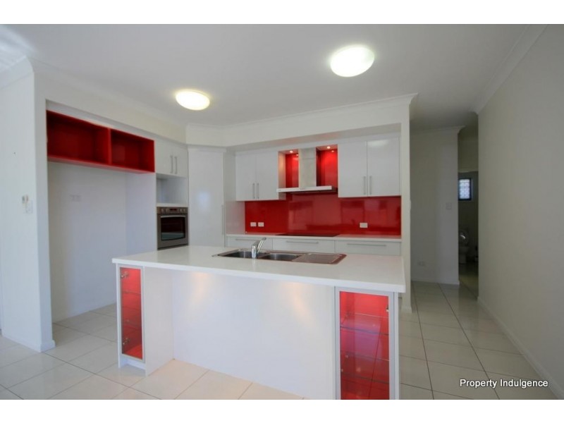 24  Ningaloo Crescent, Burdell QLD 4818