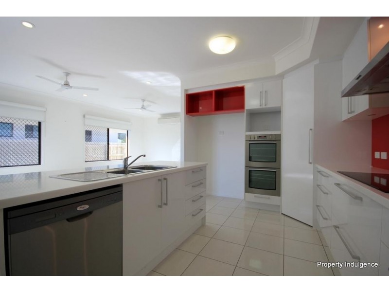 24  Ningaloo Crescent, Burdell QLD 4818