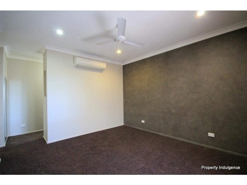 24  Ningaloo Crescent, Burdell QLD 4818