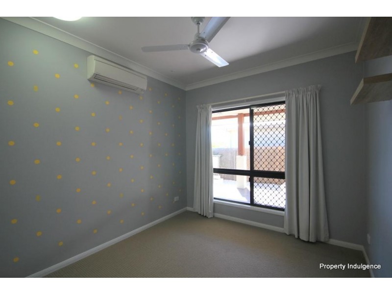 24  Ningaloo Crescent, Burdell QLD 4818