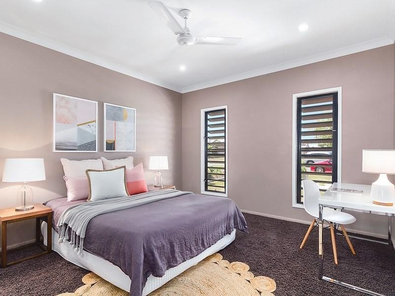 24  Ningaloo Crescent, Burdell QLD 4818