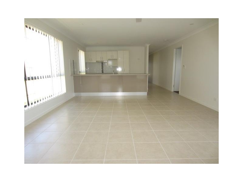 26 Orangeberry Circuit, Mount Low QLD 4818