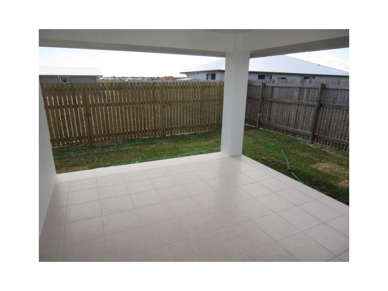 26 Orangeberry Circuit, Mount Low QLD 4818