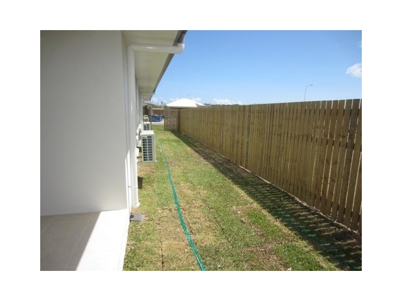 26 Orangeberry Circuit, Mount Low QLD 4818