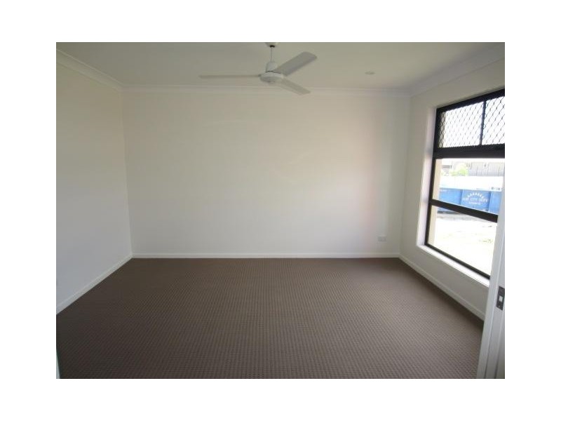 25 Orangeberry Circuit, Mount Low QLD 4818